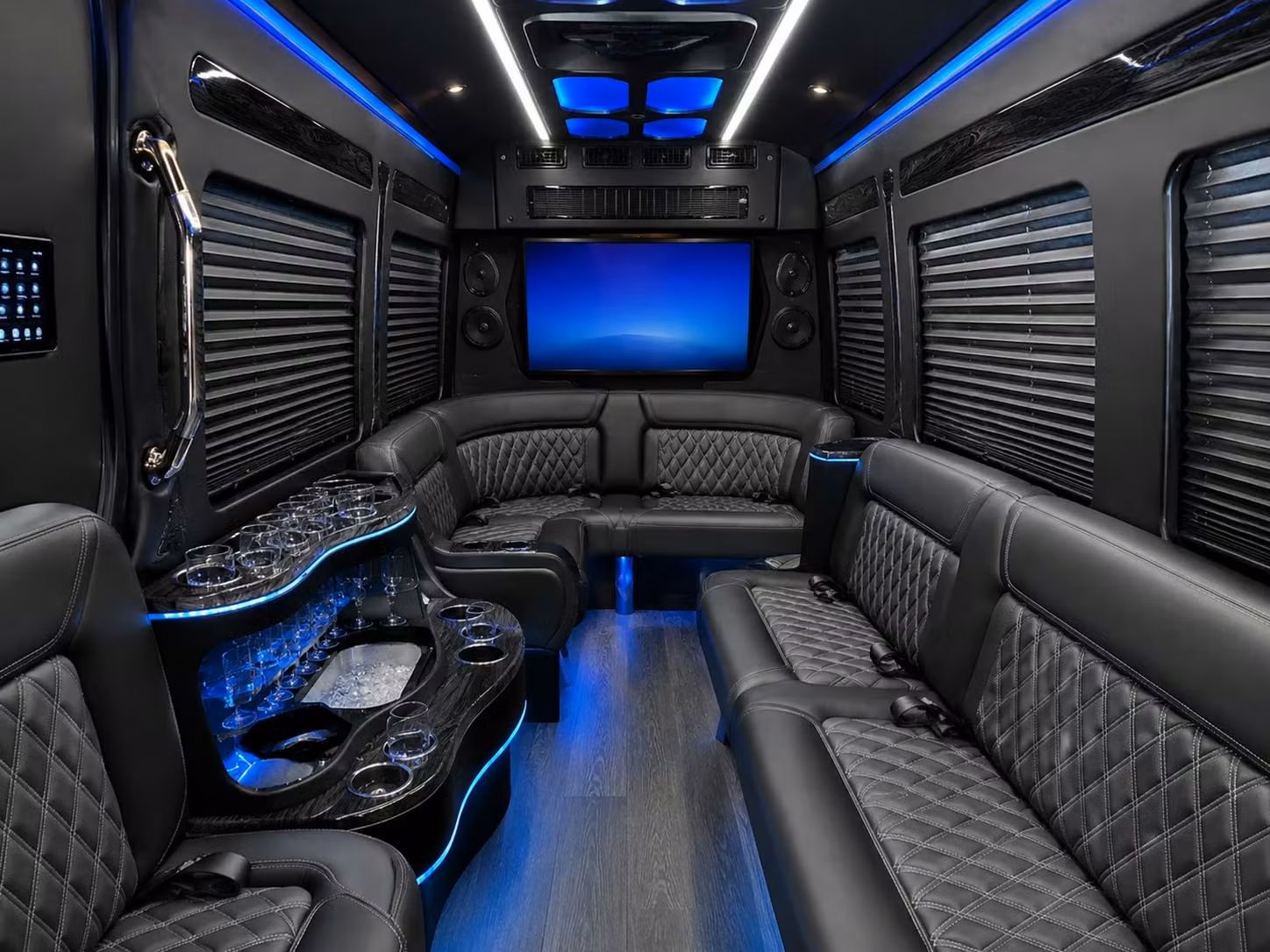 busrentalhayward com makes it possible to book sporting event shuttles for the entire east bay fan group